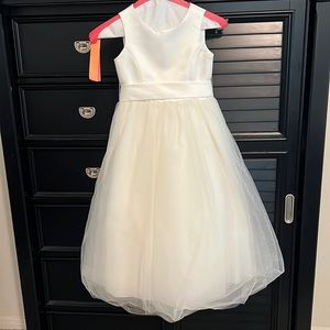 David’s Bridal Satin Flower Girl Dress with Tulle Skirt- Ivory size 5